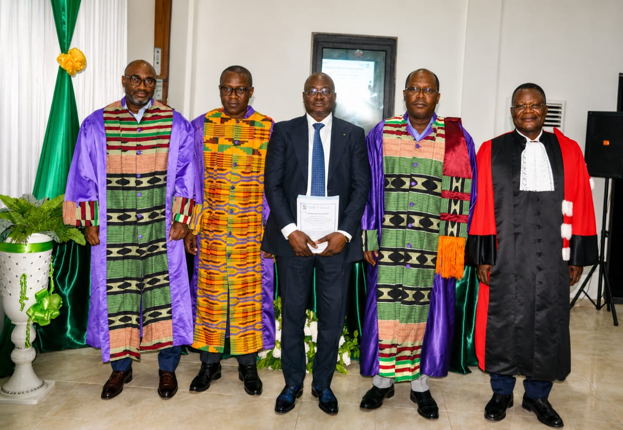 Soutenance de thèse à l'Université de Lomé : Le Colonel MELEOU Kpatcha explore l’équilibre entre sécurité et protection des données